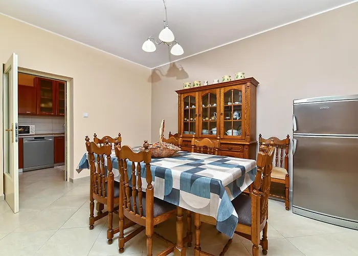 ゲストハウス Nikolic