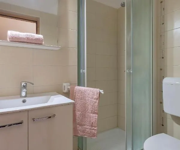 ゲストハウス Nikolic 4*