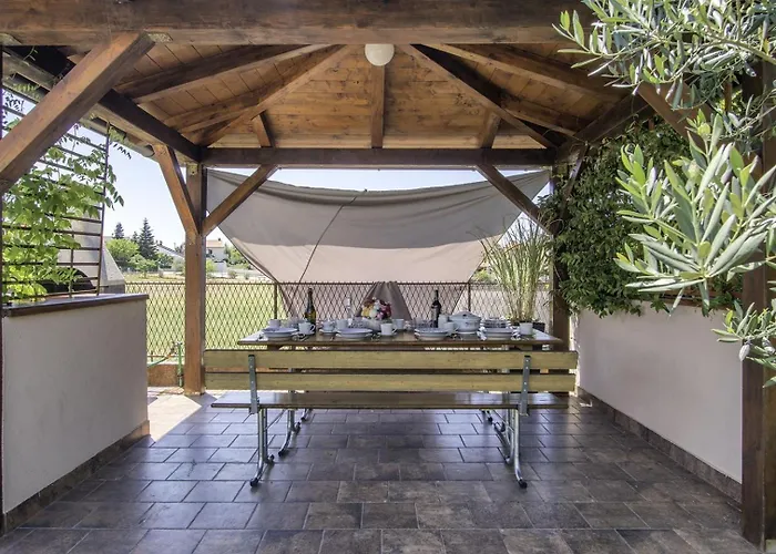 Nikolic 게스트하우스