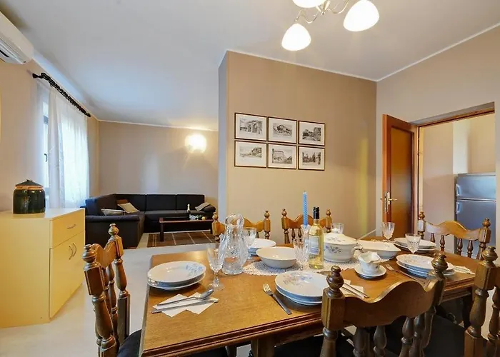 Nikolic 게스트하우스 4*