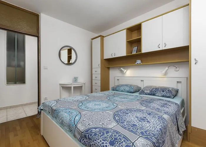 Nikolic Πανσιόν