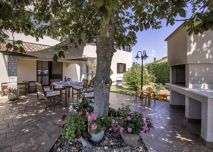 招待所 Nikolic 4*