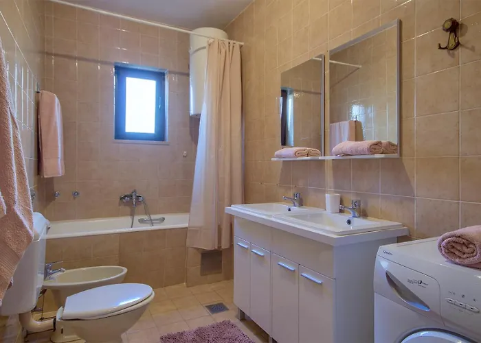 Nikolic Πανσιόν